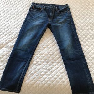 Levi Strauss 502 waist 33 length 32. In perfect shape only worn a few times.